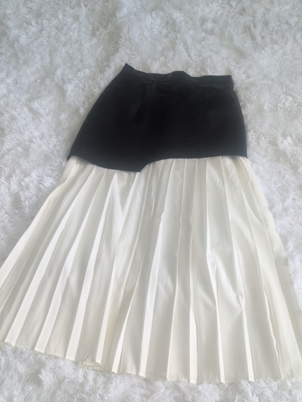 Black and Cream Two-Tone Pleated Maxi Skirt